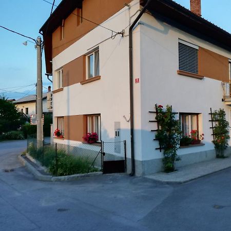 Sobe Sabec Bed and Breakfast Postojna Exteriör bild