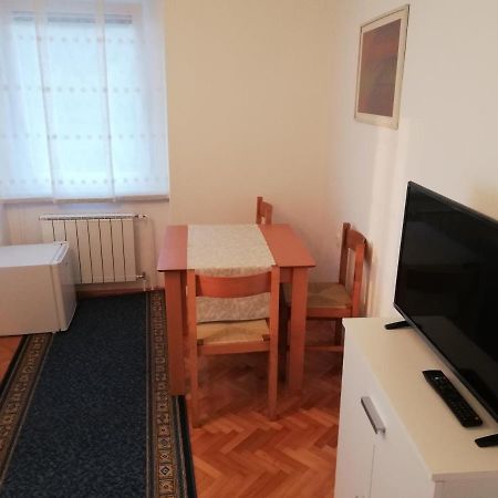 Sobe Sabec Bed and Breakfast Postojna Exteriör bild